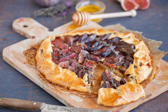 Tarte-aux-figues-de-Cyril-Lignac-une-recette-simple-savoureuse-et-croustillante